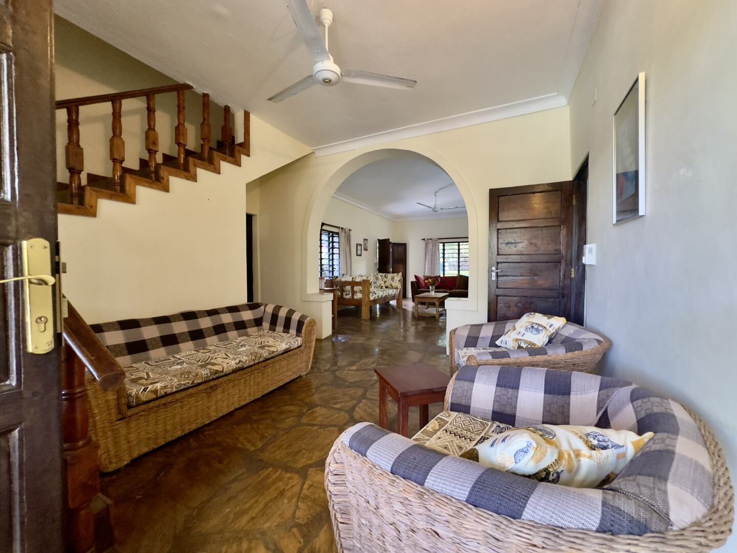 Villa dining and entertainment space