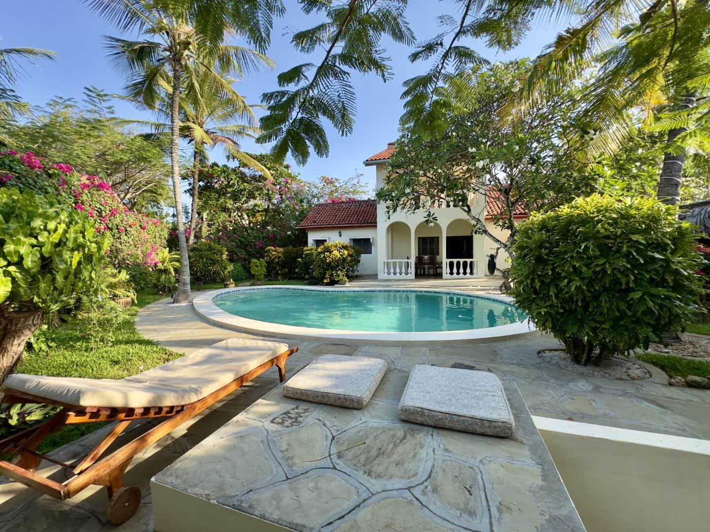 Banana Villas Watamu front view